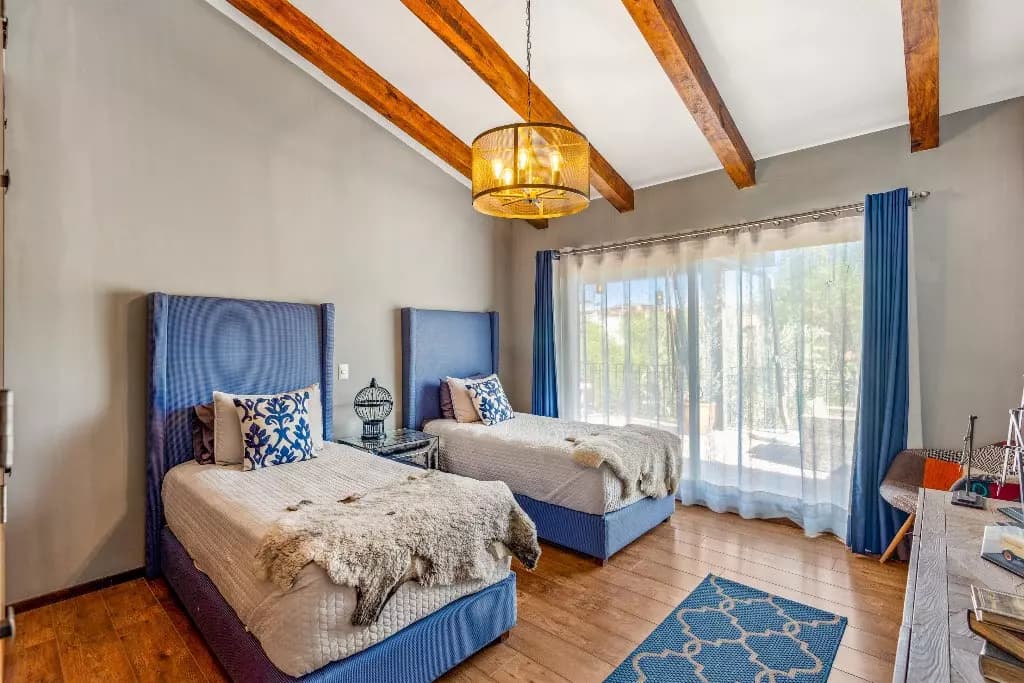 Family Home For Sale — photo 8 of 10