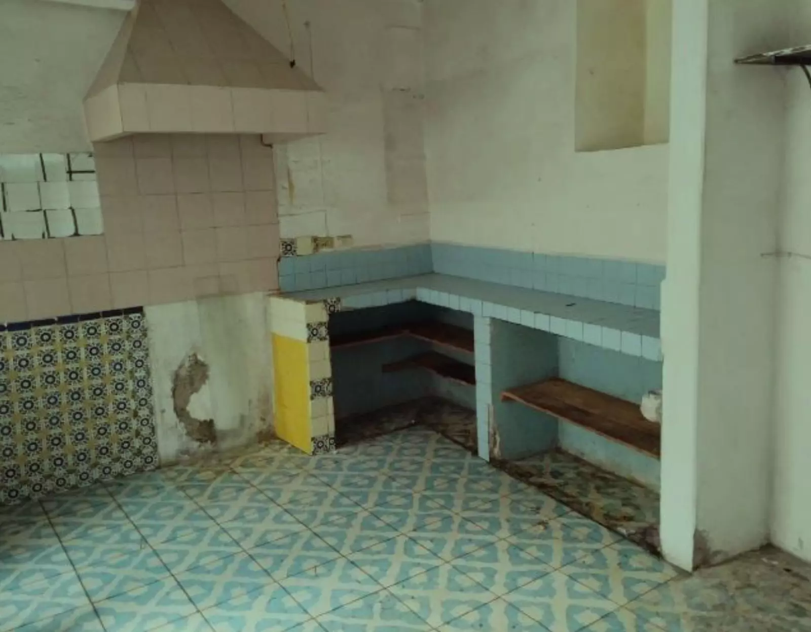 8080 Fixer in Historical downtown — photo 7 of 10