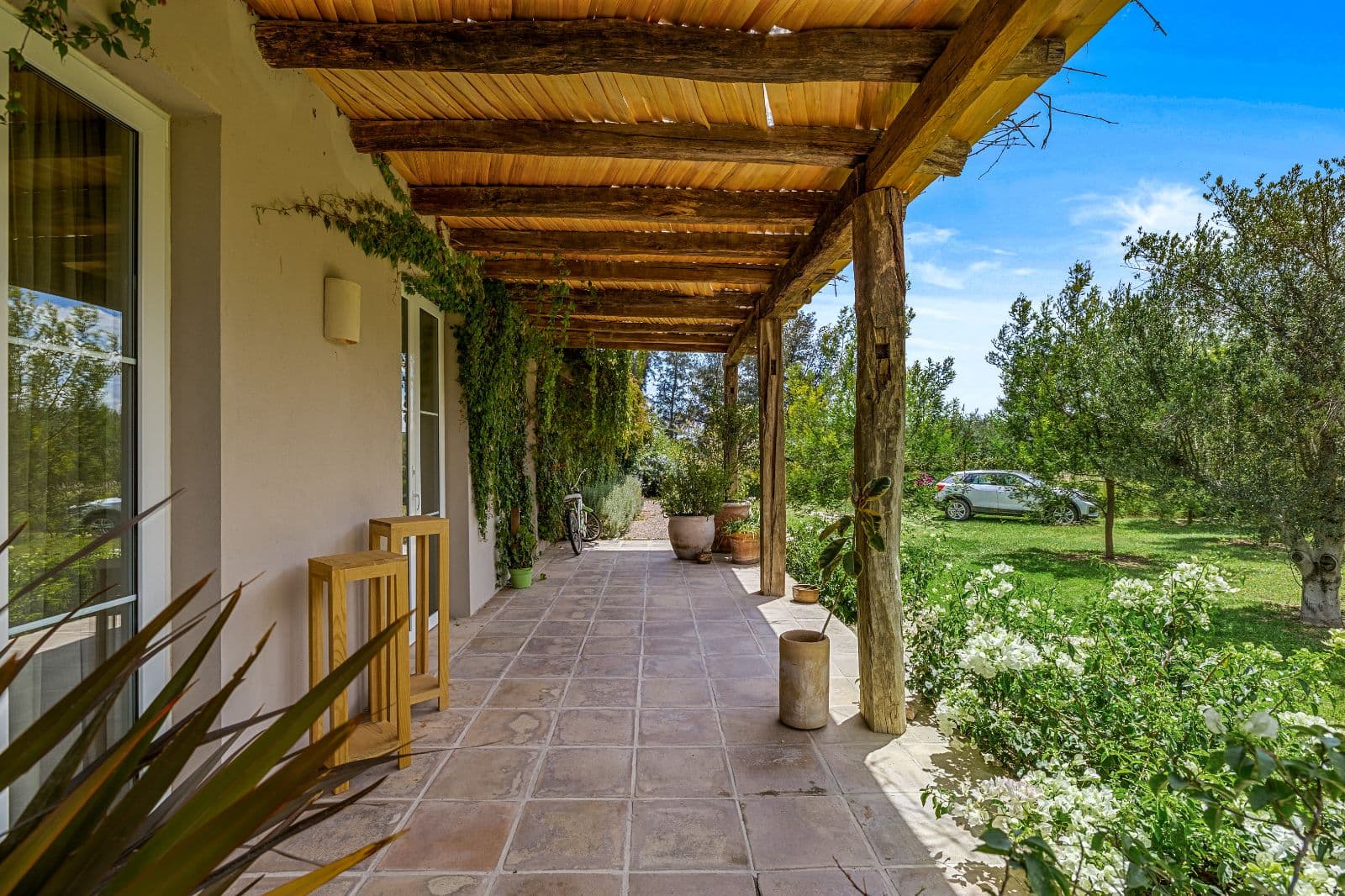CASA ALAZAN — photo 5 of 10