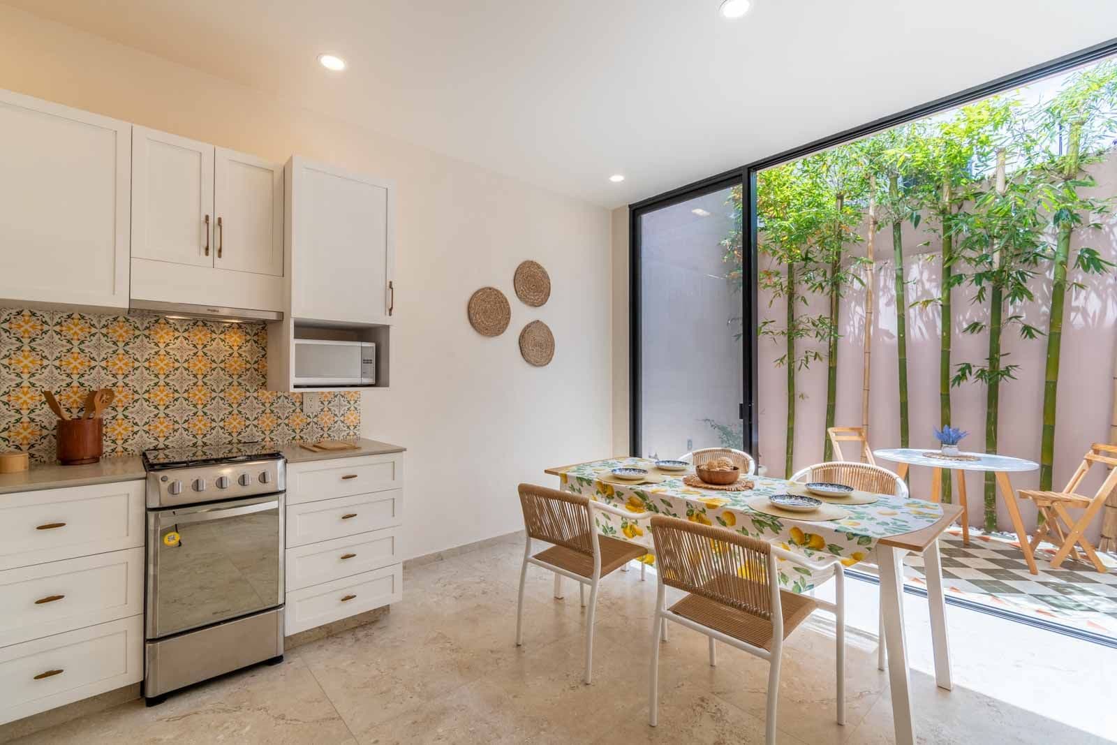 Casa Espejo — photo 1 of 10