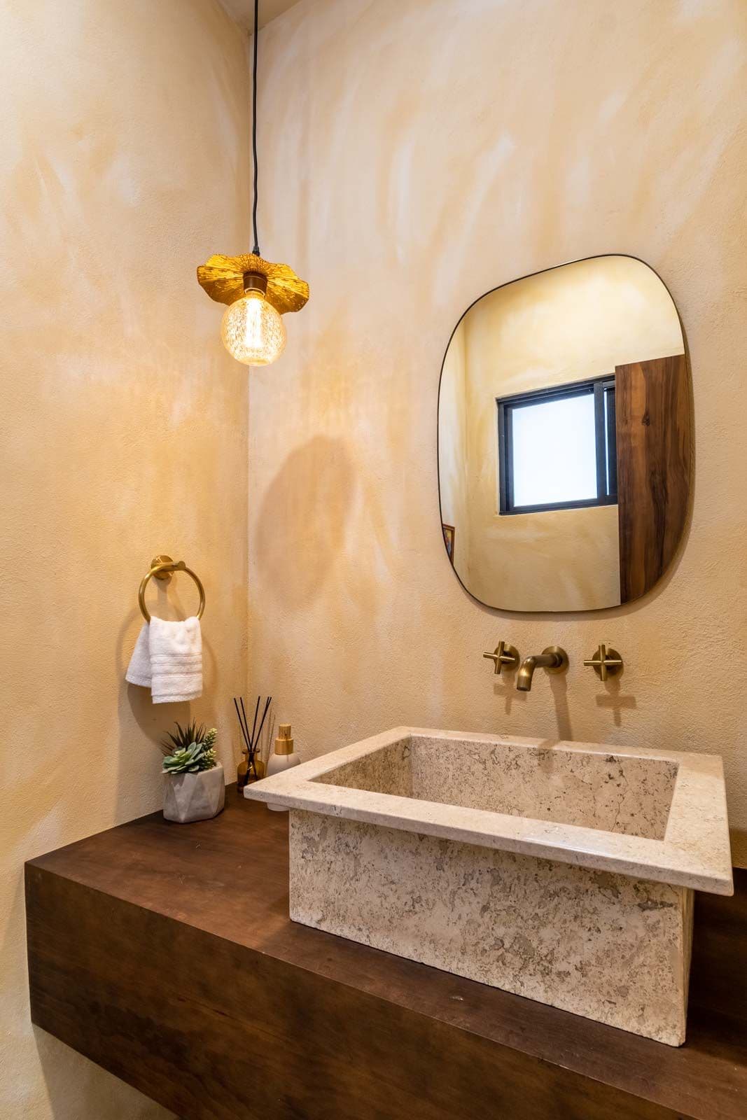 Casa Espejo — photo 6 of 10