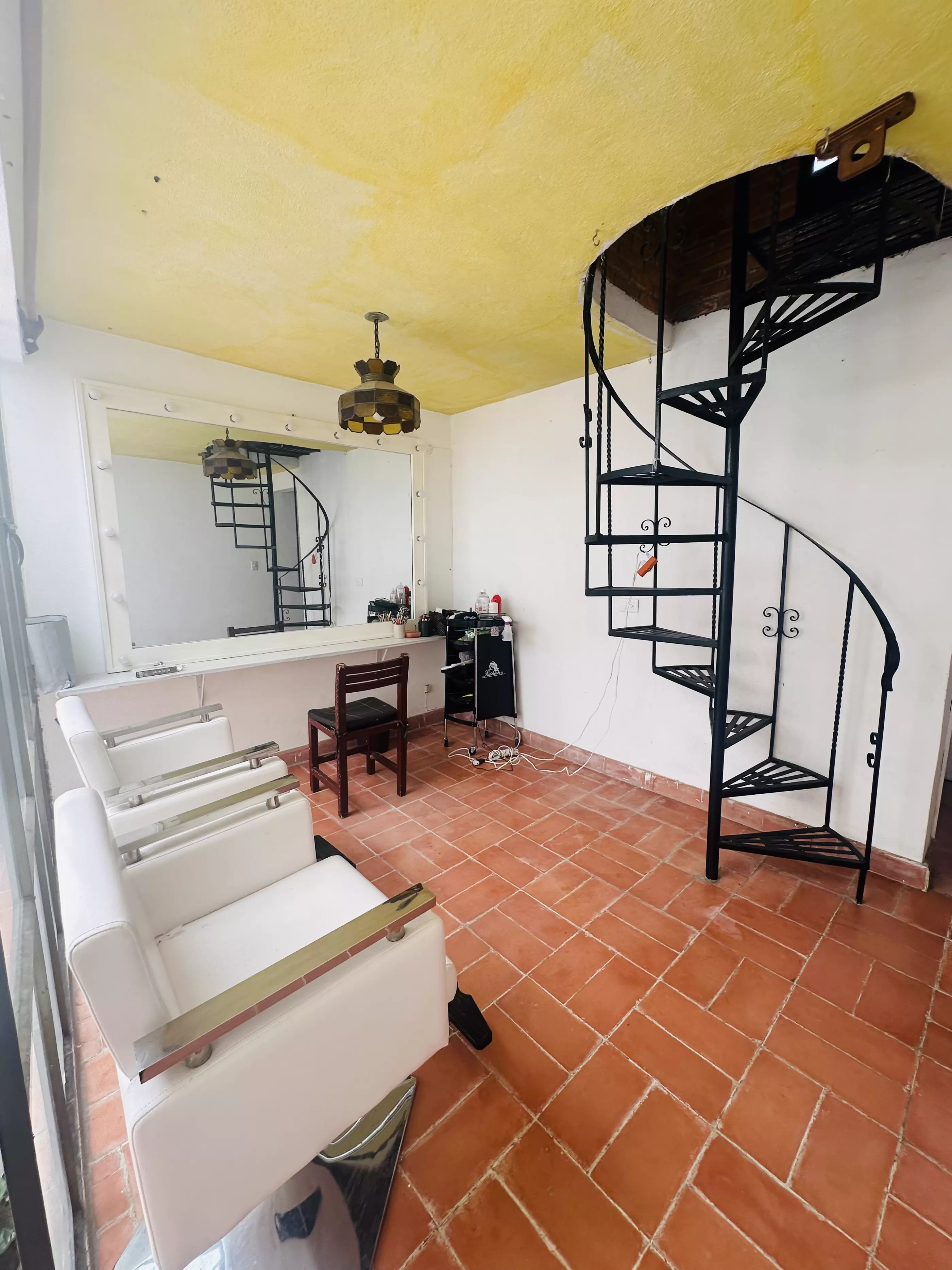 Fixer Upper / Casa San Antonio — photo 5 of 10