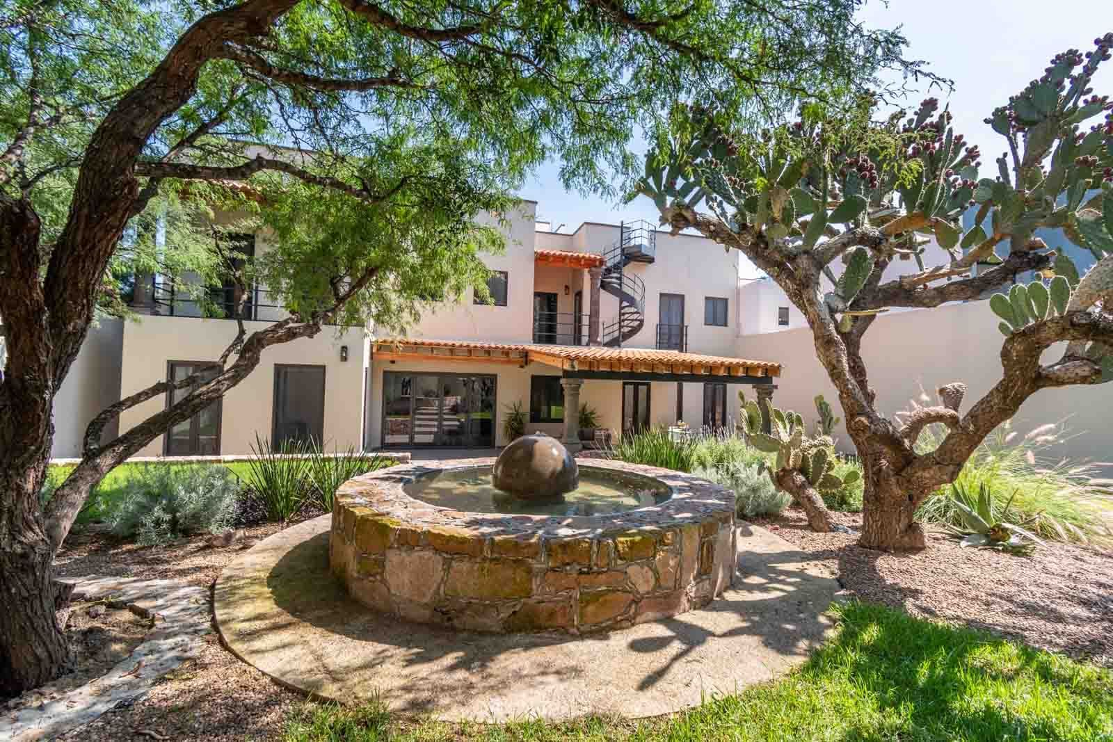 Casa Senda — photo 1 of 10