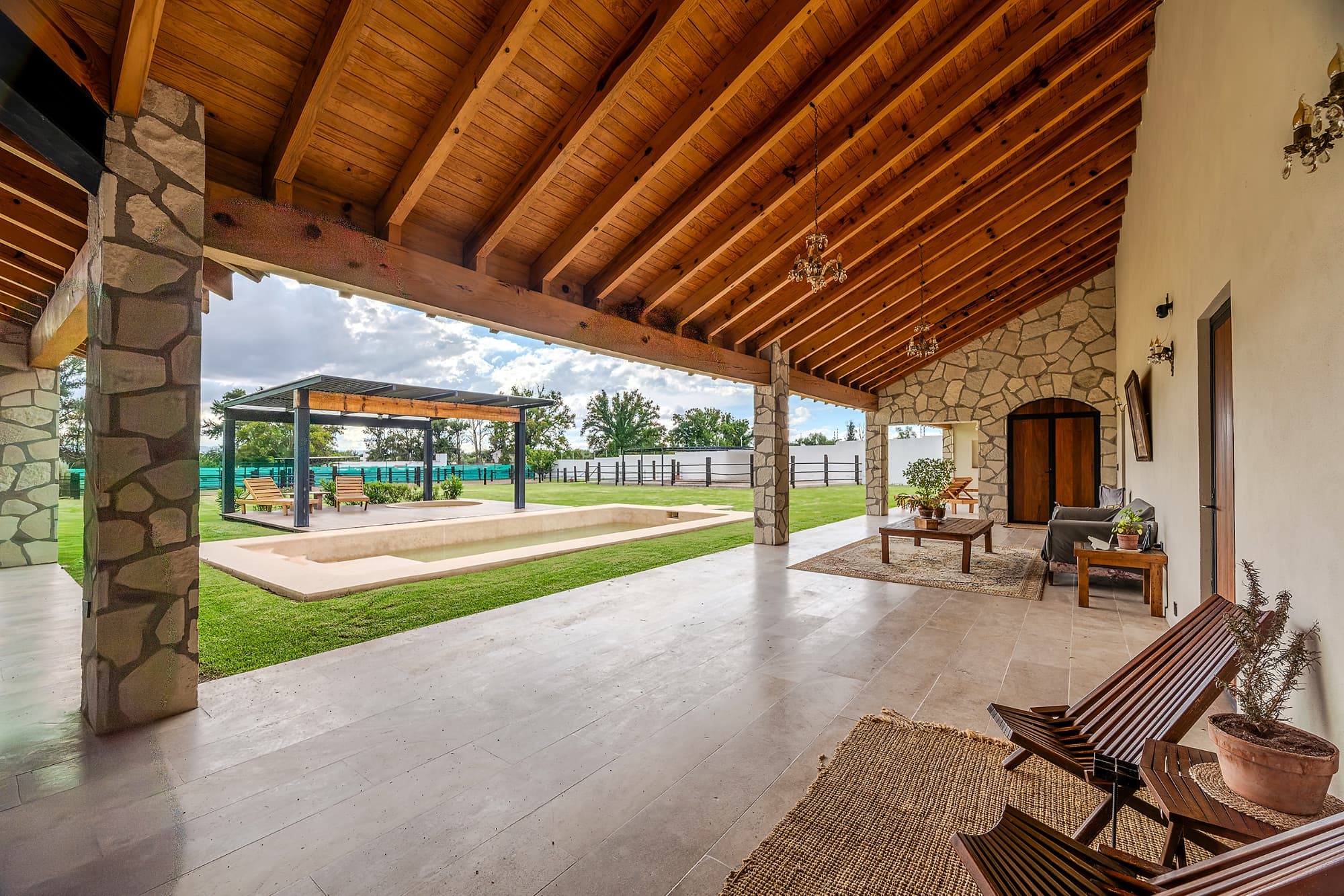 Los Pinos — photo 6 of 10