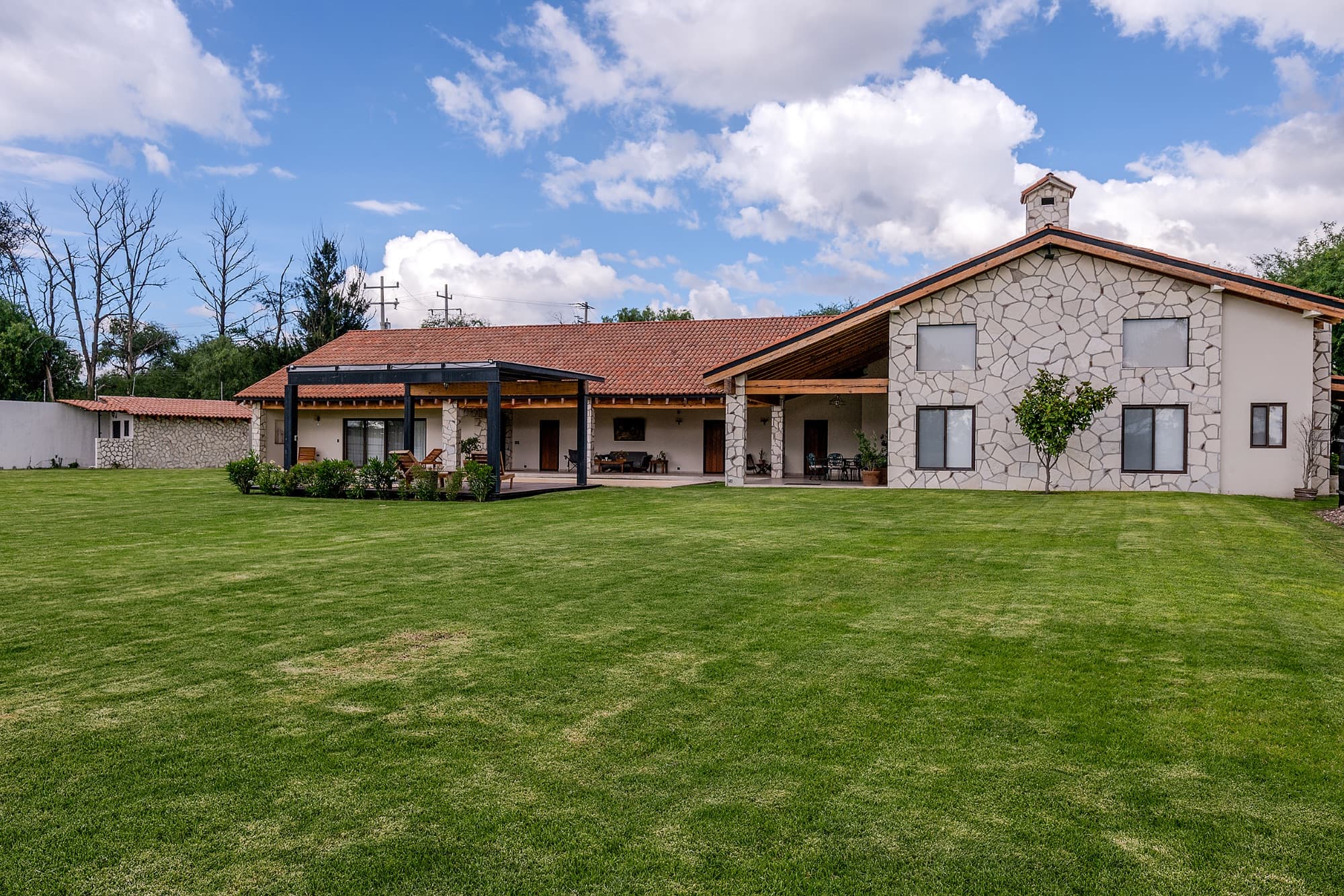Los Pinos — photo 8 of 10