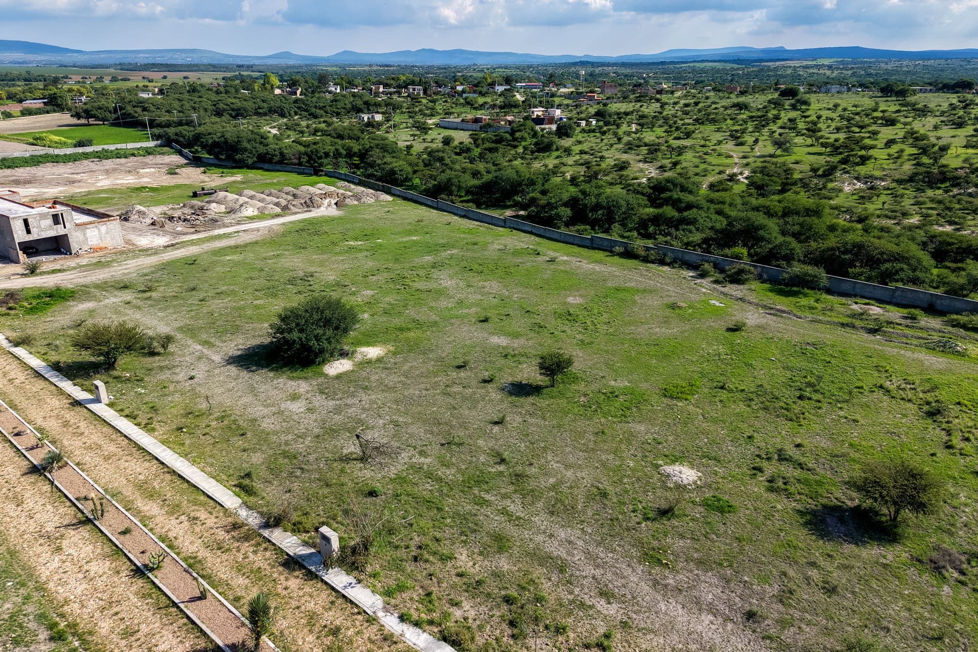 Laja Country Lot 5 — photo 8 of 10