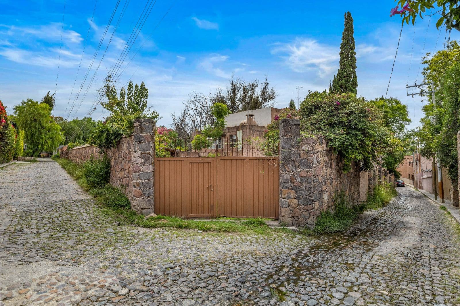 Lote Esquina — photo 1 of 10