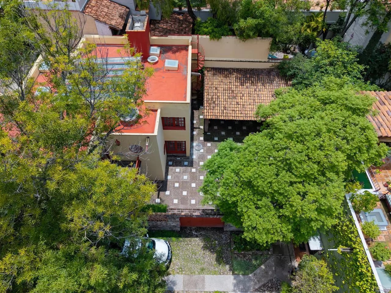 Casa Cardo — photo 1 of 10