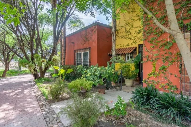 Casa Newell — photo 1 of 10