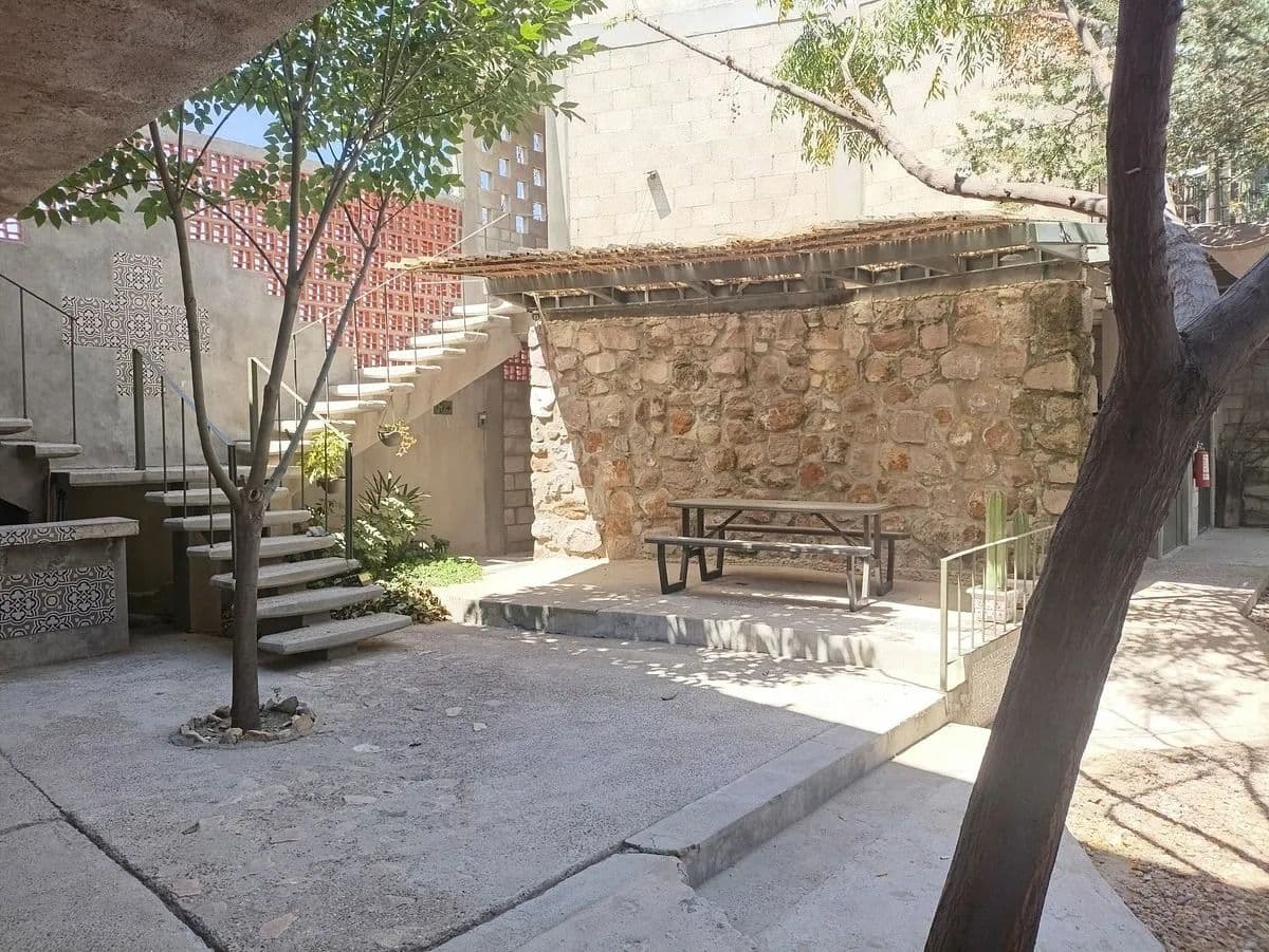 Plaza Comercial con uso de suelo mixto — photo 5 of 10