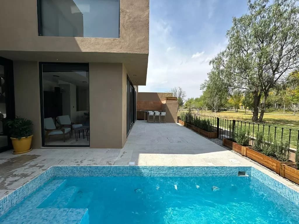 Casa En El Lago — photo 6 of 10