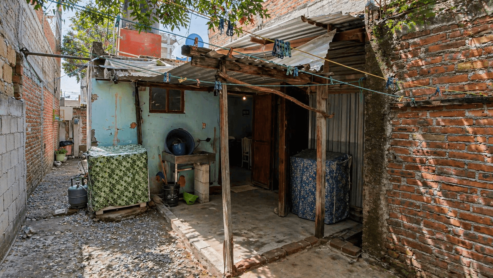 Casa Manantiales-Fixer Upper — photo 7 of 10
