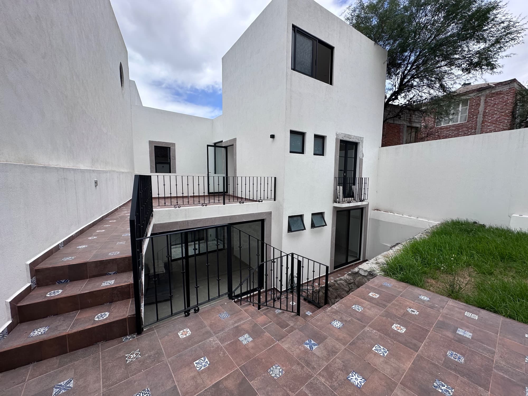 CASA VILLANUEVA — photo 8 of 9
