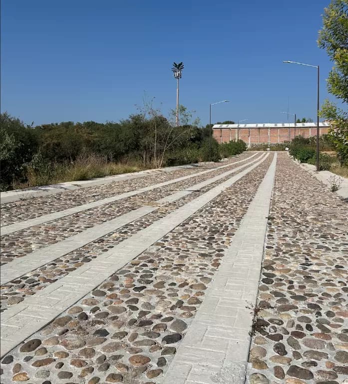 Lote F18 La Lejona Paseo Real — photo 1 of 4