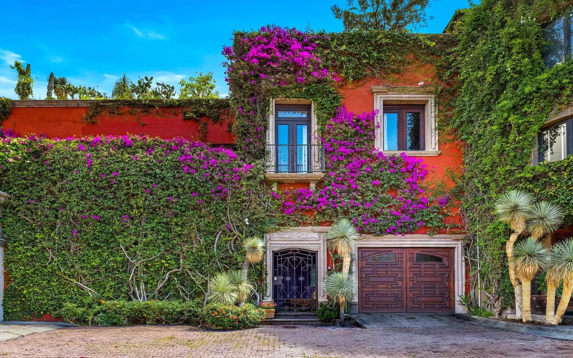 Casa Lagerfeld — photo 1 of 10