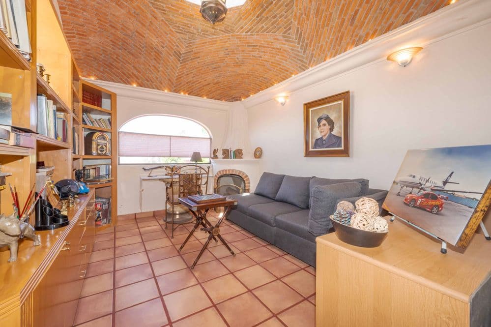 Casa del Estanque — photo 7 of 10