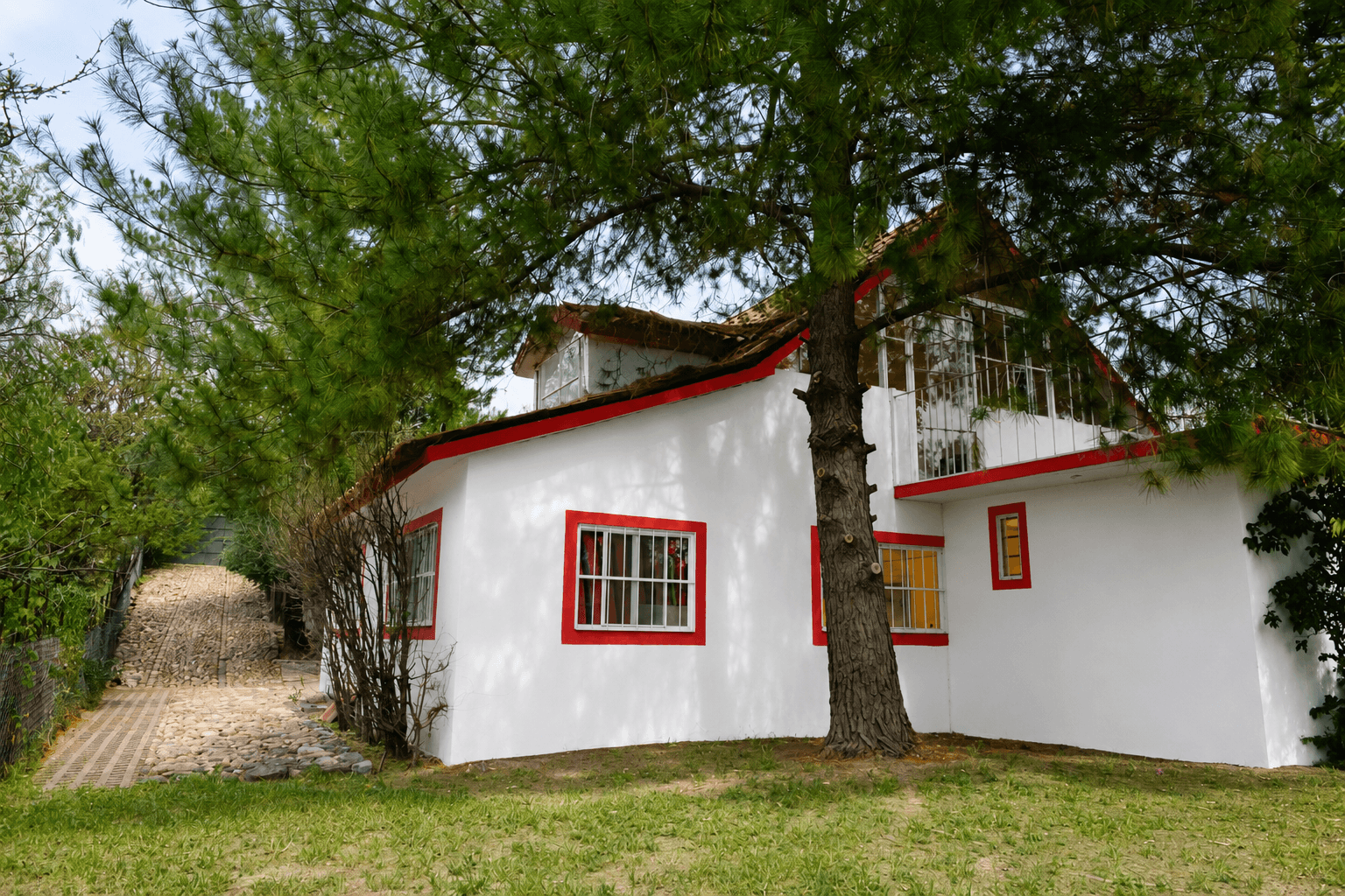 Refugio de la Presa — photo 3 of 9