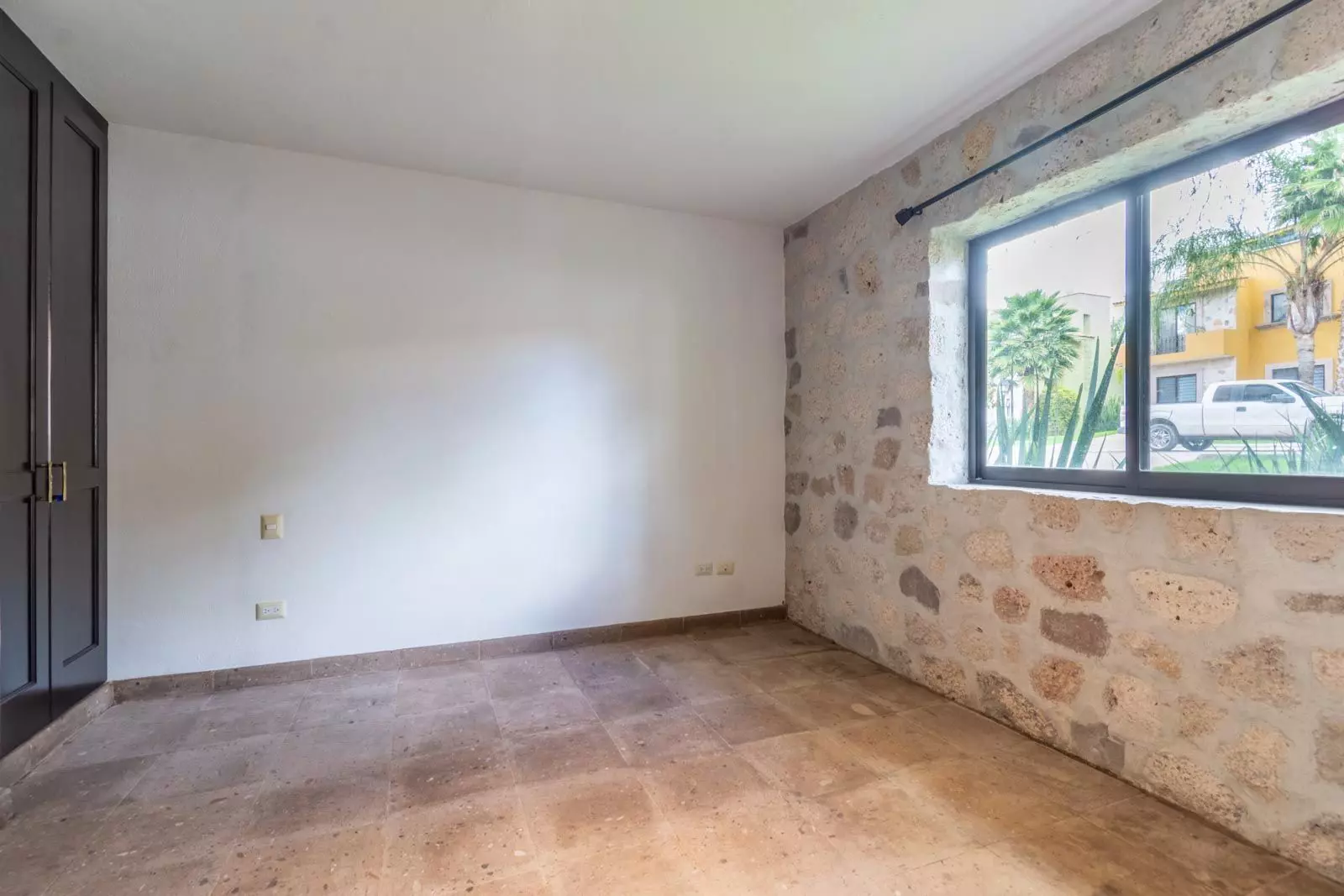 Casa Mezquite — photo 8 of 10
