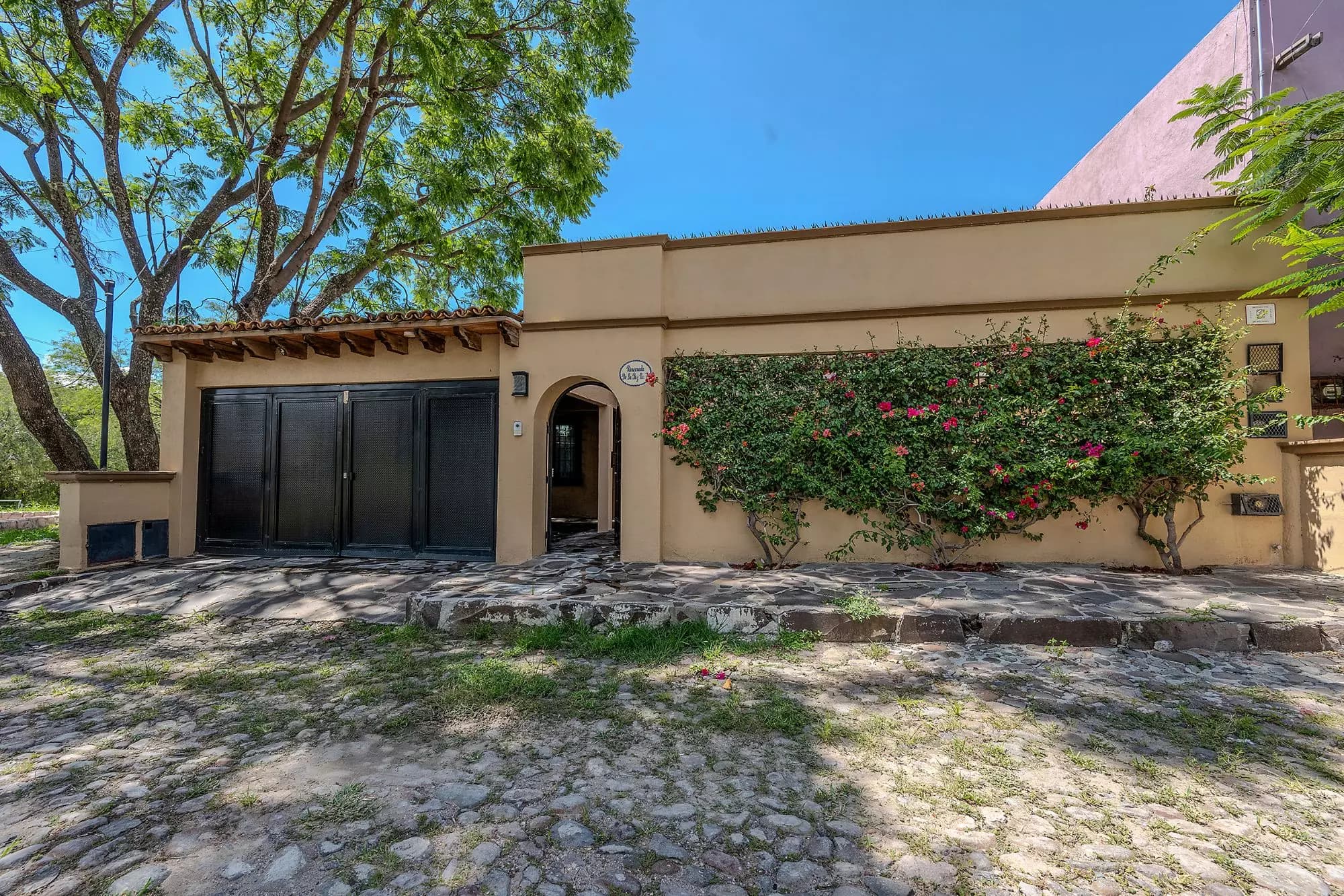 CASA NUEVO DIA — photo 1 of 1
