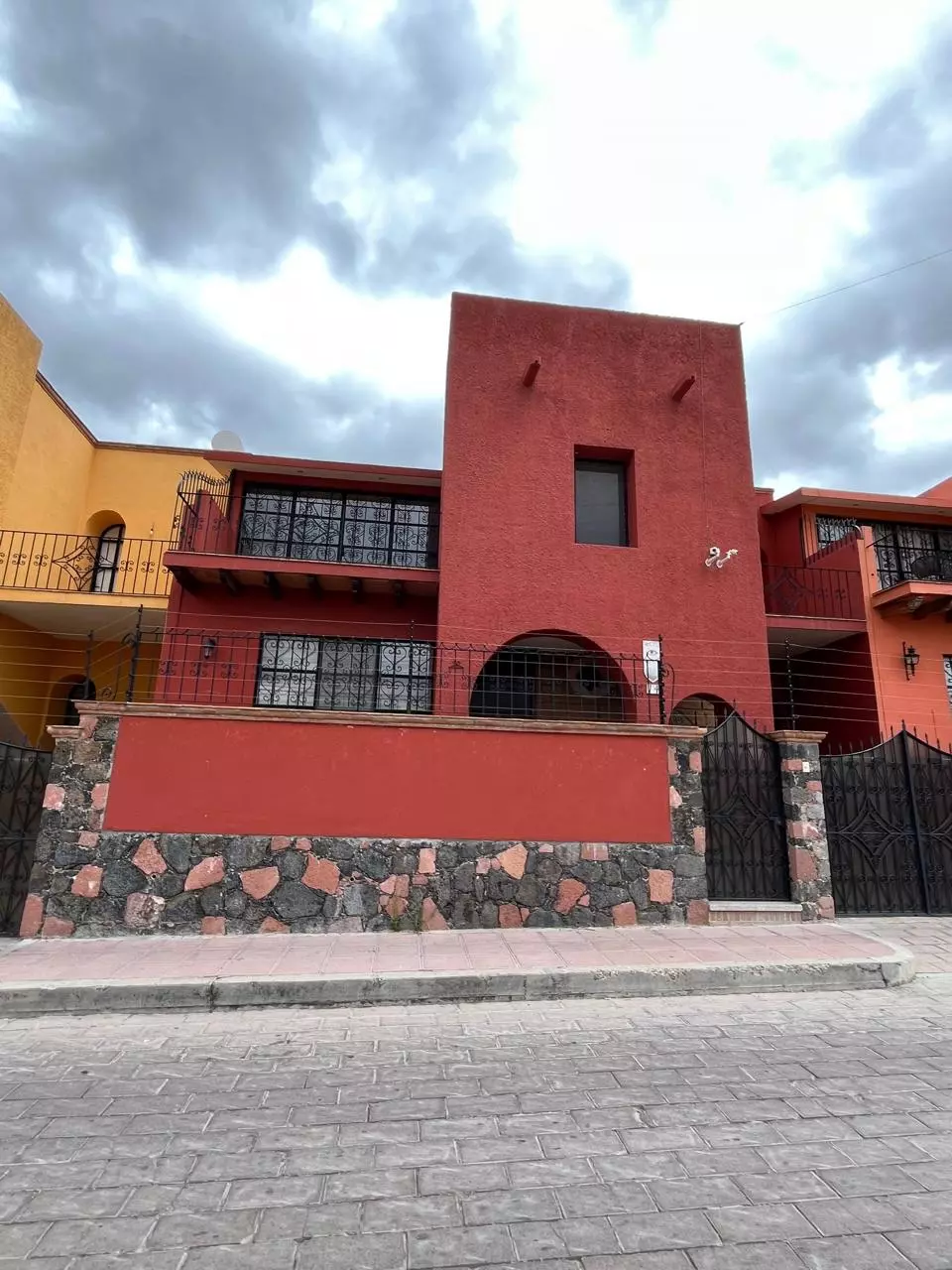Casa 14 MIRAFLORES — photo 1 of 1