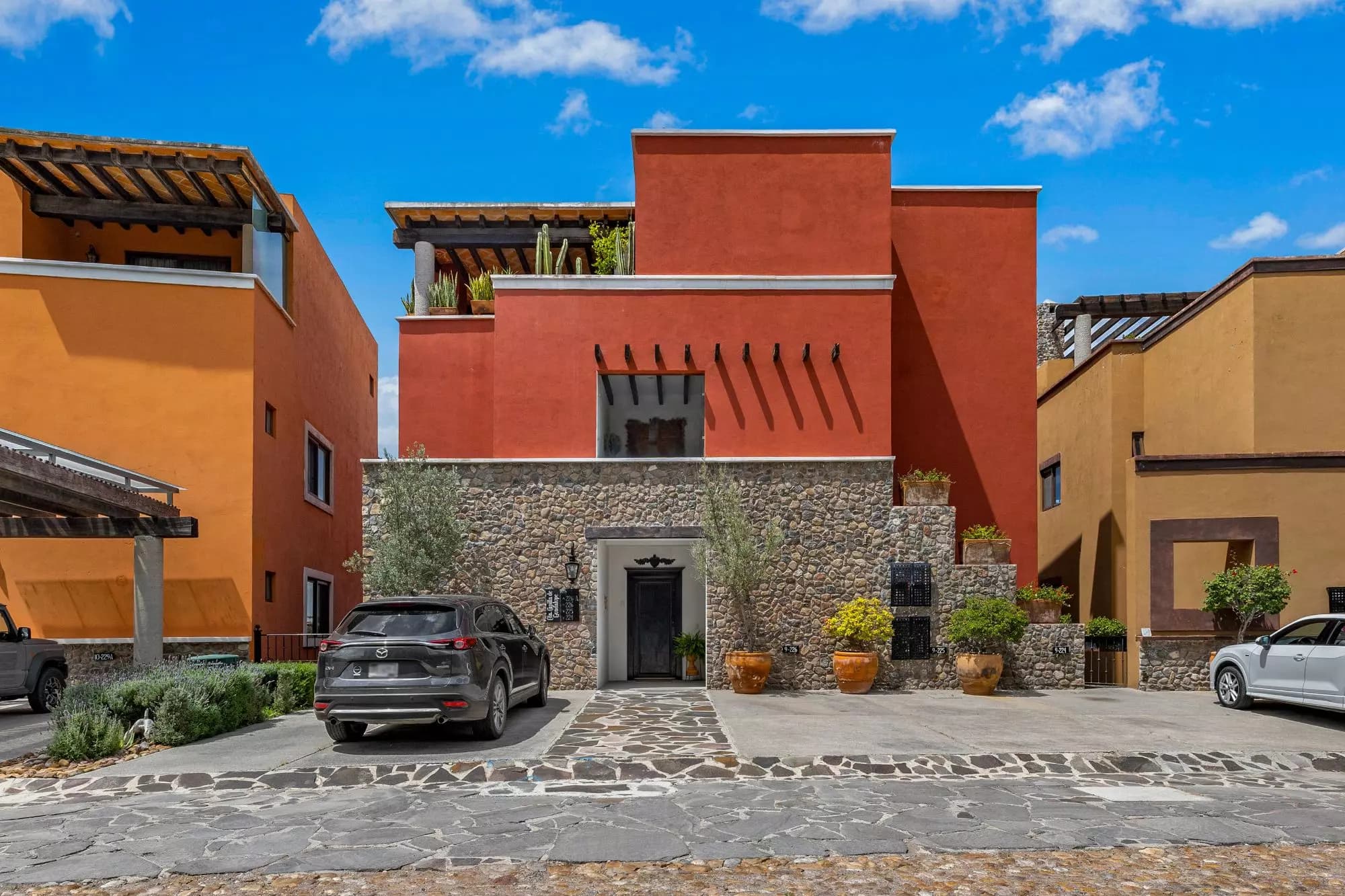 Casa Azul — photo 1 of 1