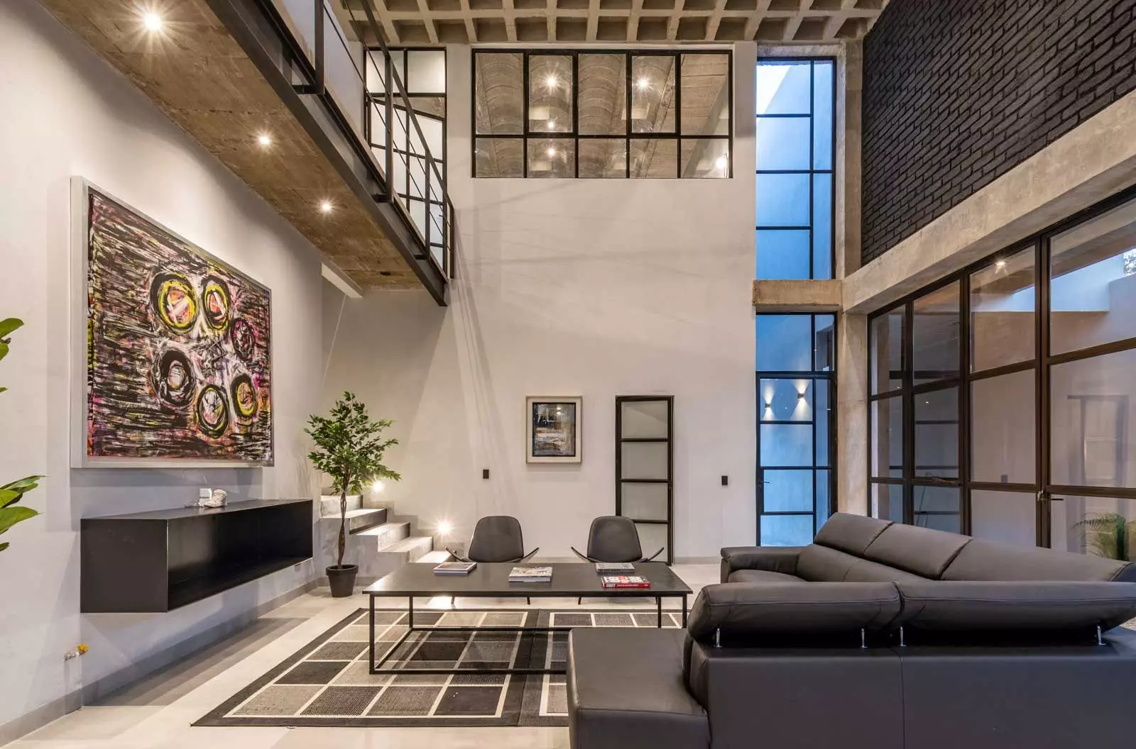 Brut House — photo 1 of 1