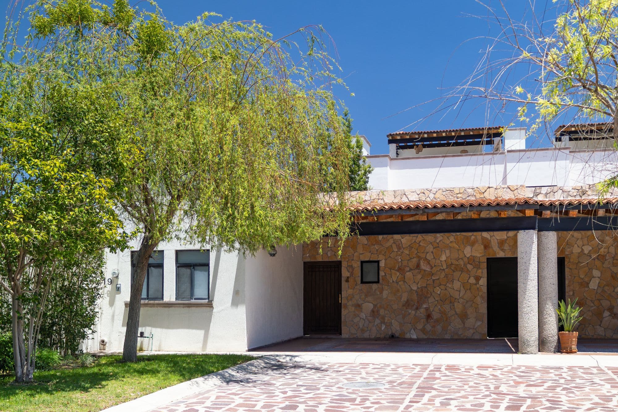 CASA ARI — photo 1 of 1