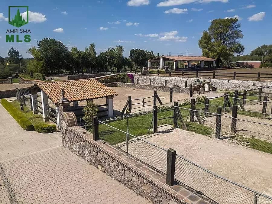 Mirador Equestrian Center — photo 1 of 1