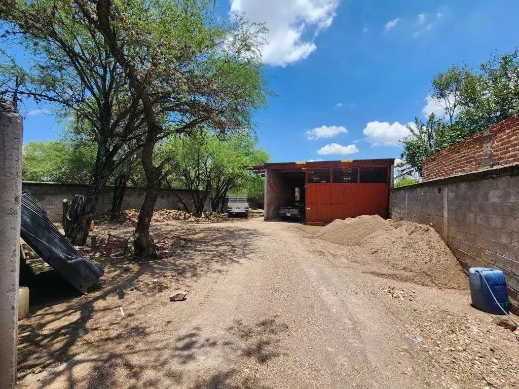 Terreno Con Bodega Los Lopez — photo 1 of 1