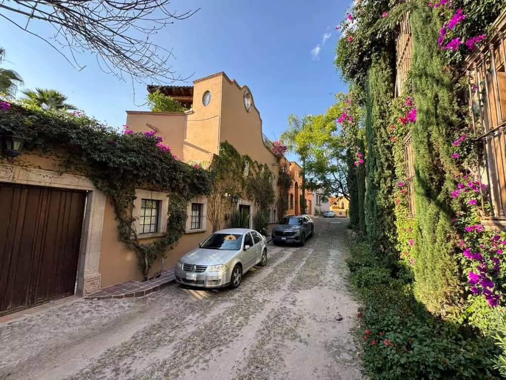 Callejón Ojo De Agua — photo 1 of 1