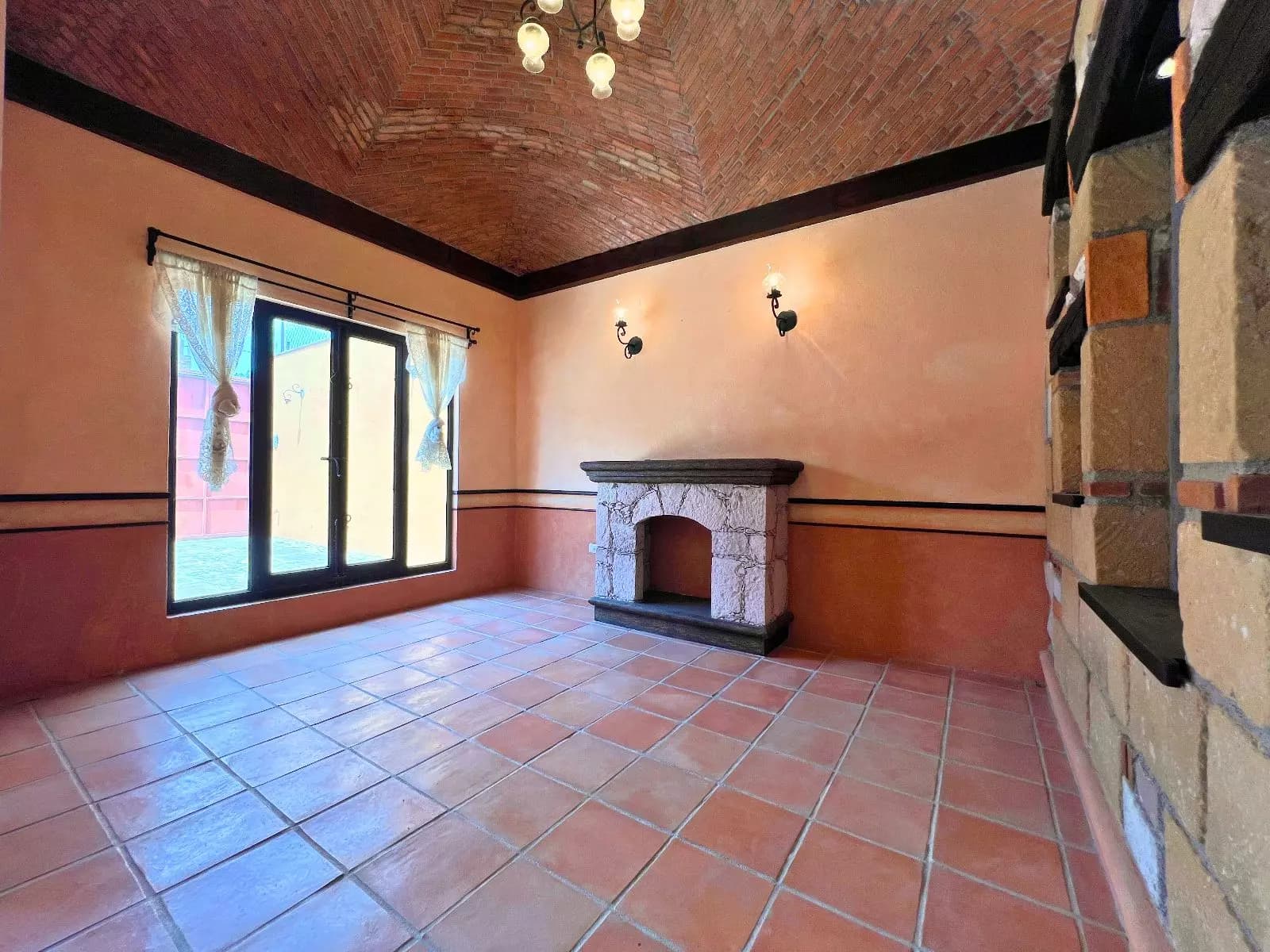 Colonial Investment — photo 1 of 1