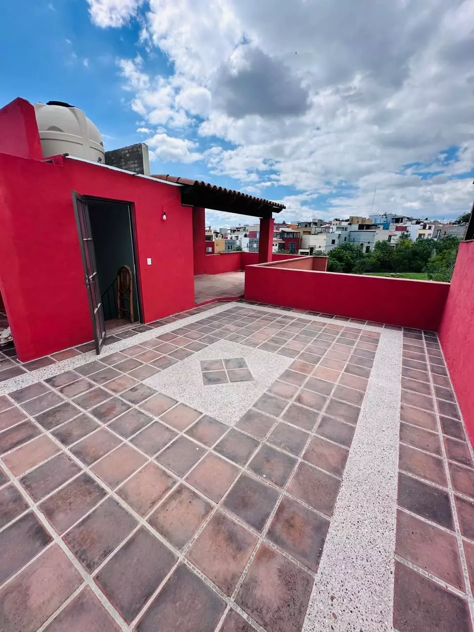 CASA ROJA — photo 1 of 1