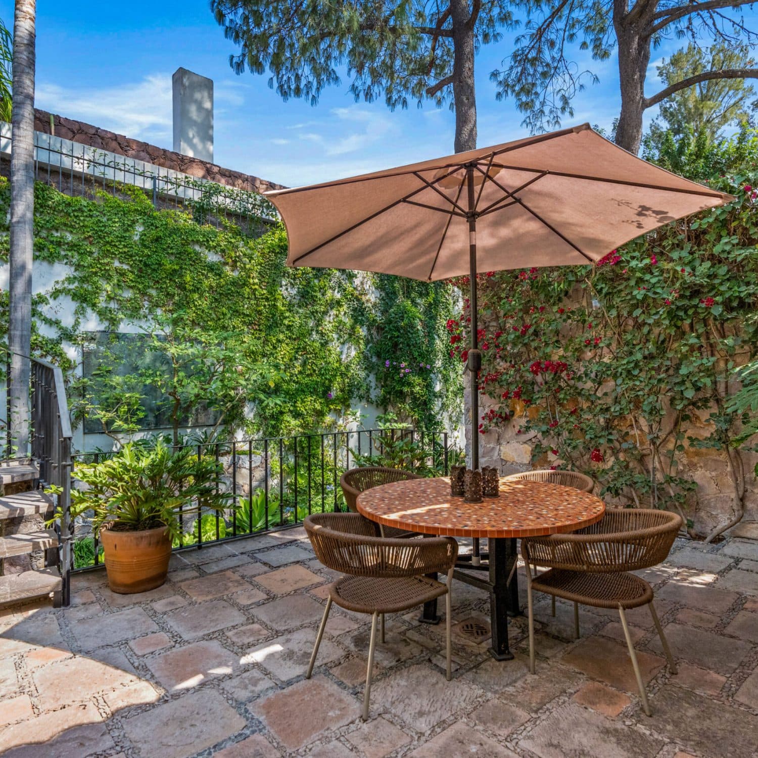 Casa Porton — photo 8 of 10