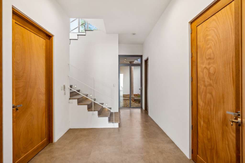 Casa Aura — photo 1 of 10