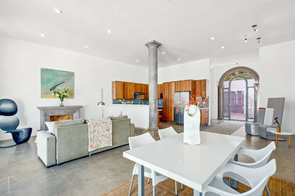 Casa Aura — photo 9 of 10