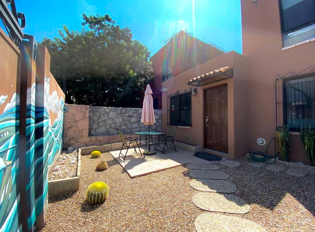 Casa Chuck — photo 1 of 4
