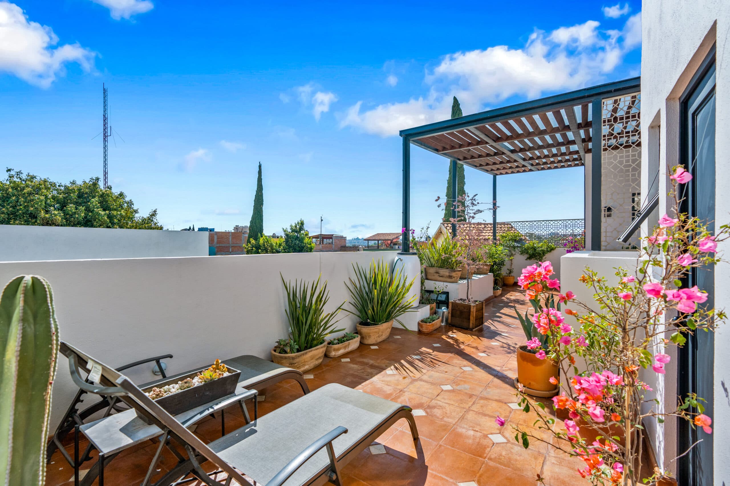 Casa Laguna — photo 7 of 10