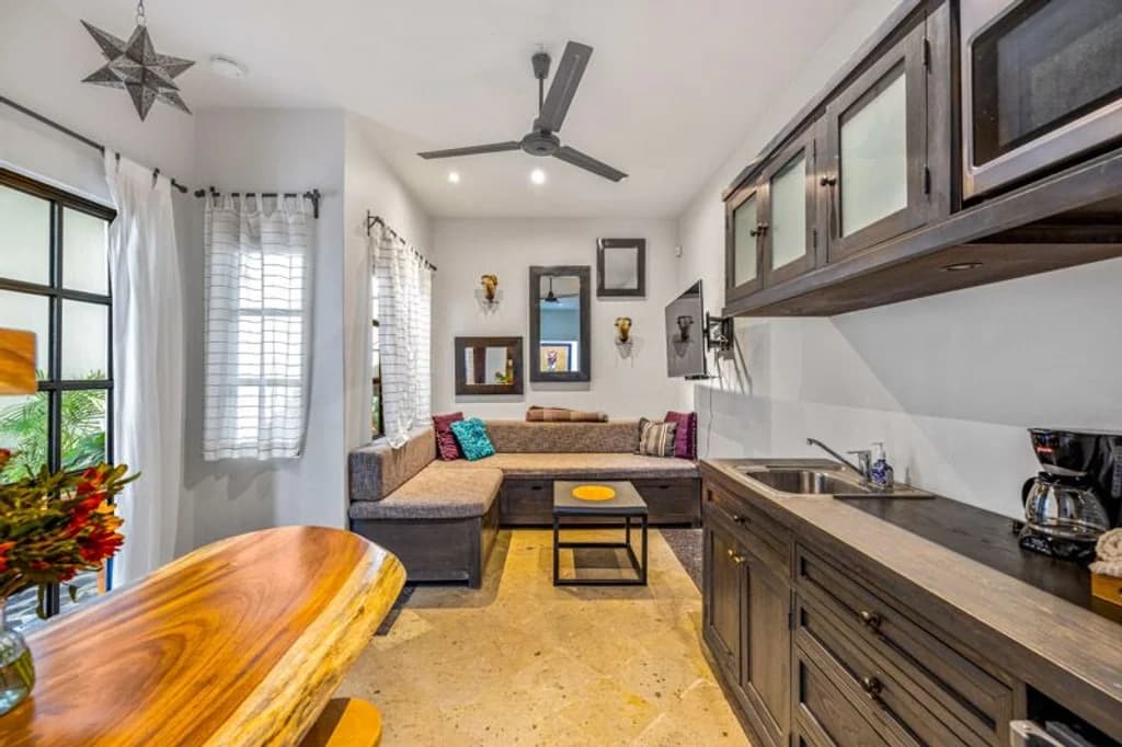 Casa Lila — photo 8 of 10
