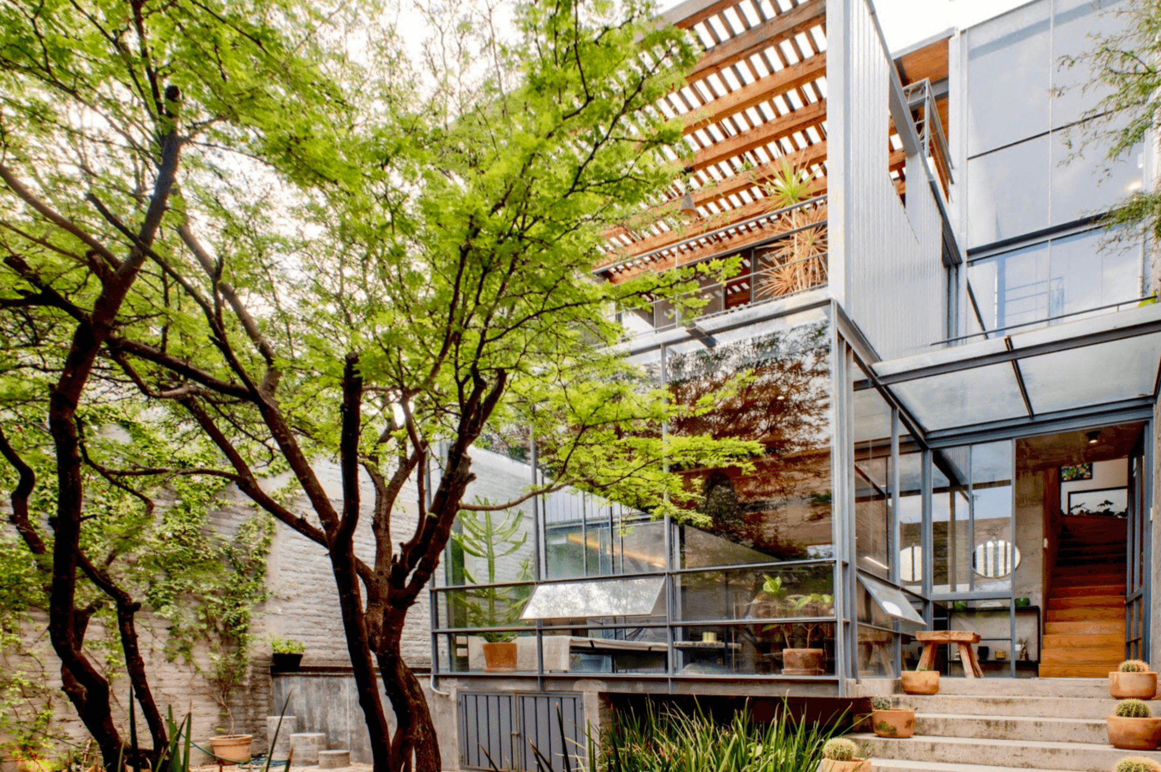 Casa Lumina — photo 1 of 9