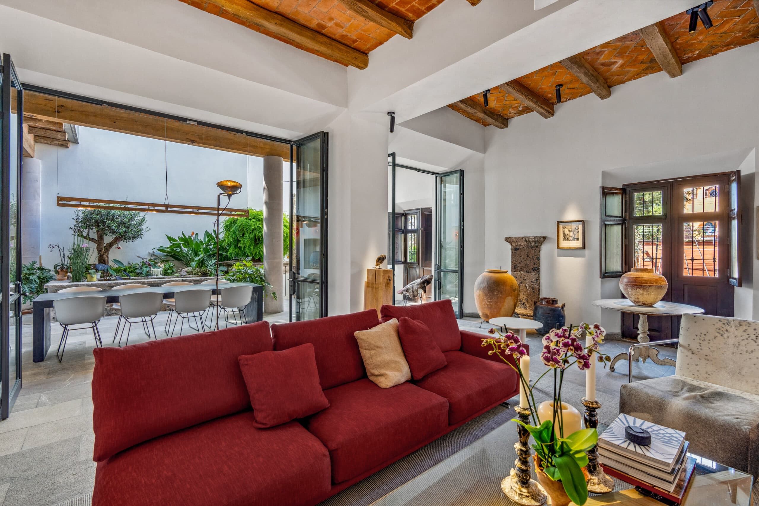 Casa Blanca — photo 2 of 10