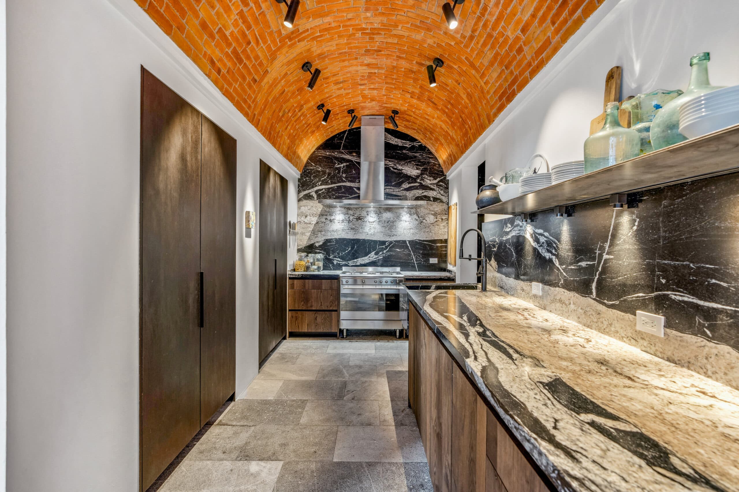 Casa Blanca — photo 6 of 10
