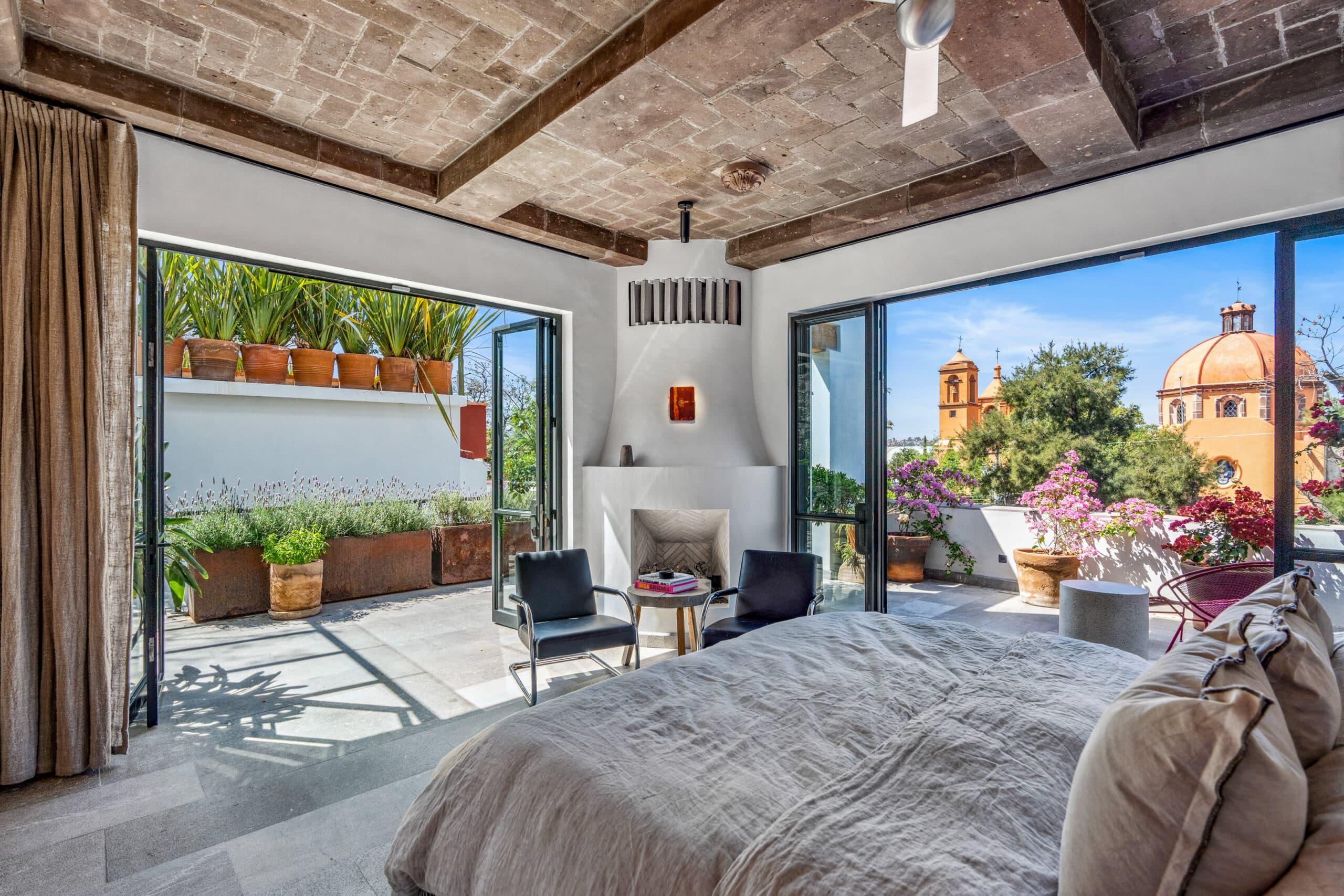 Casa Blanca — photo 9 of 10