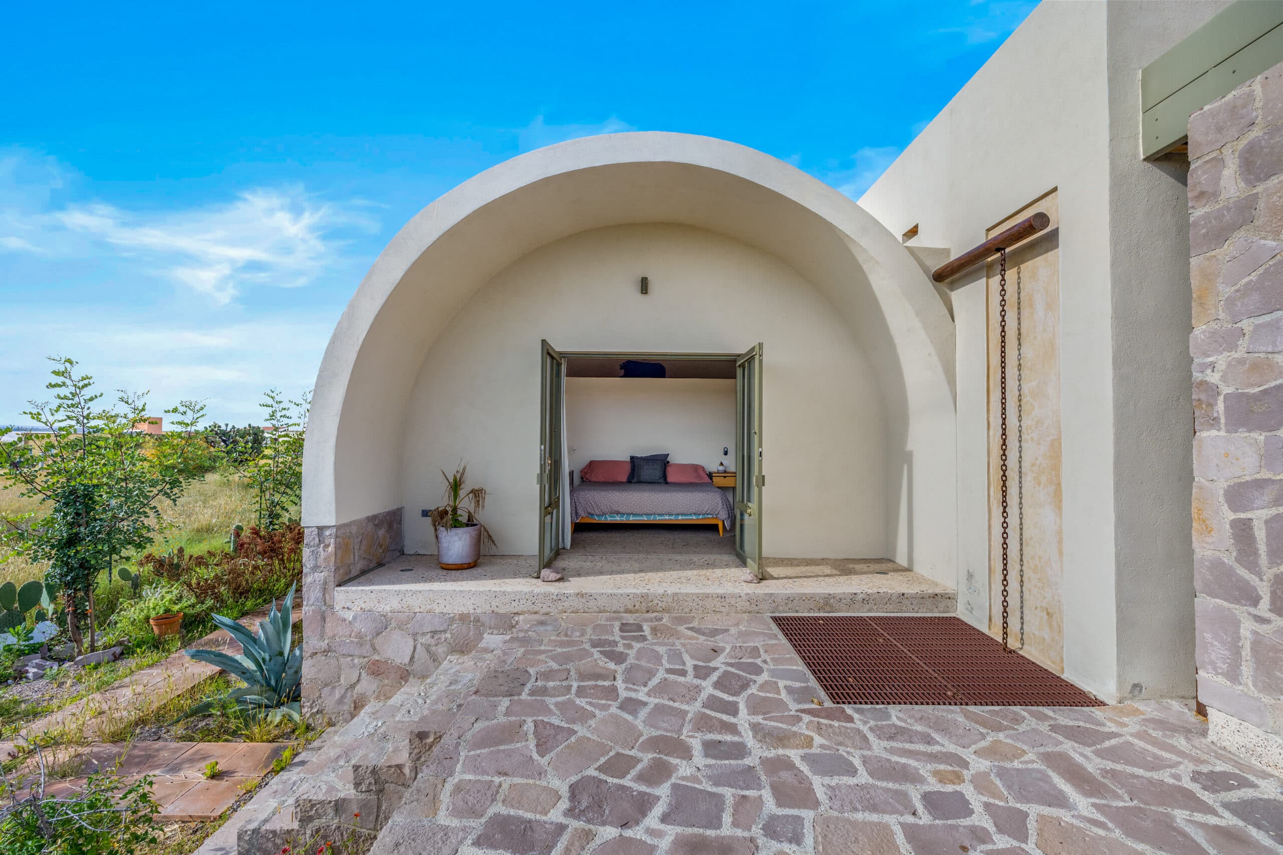 Casa Mahis — photo 3 of 10