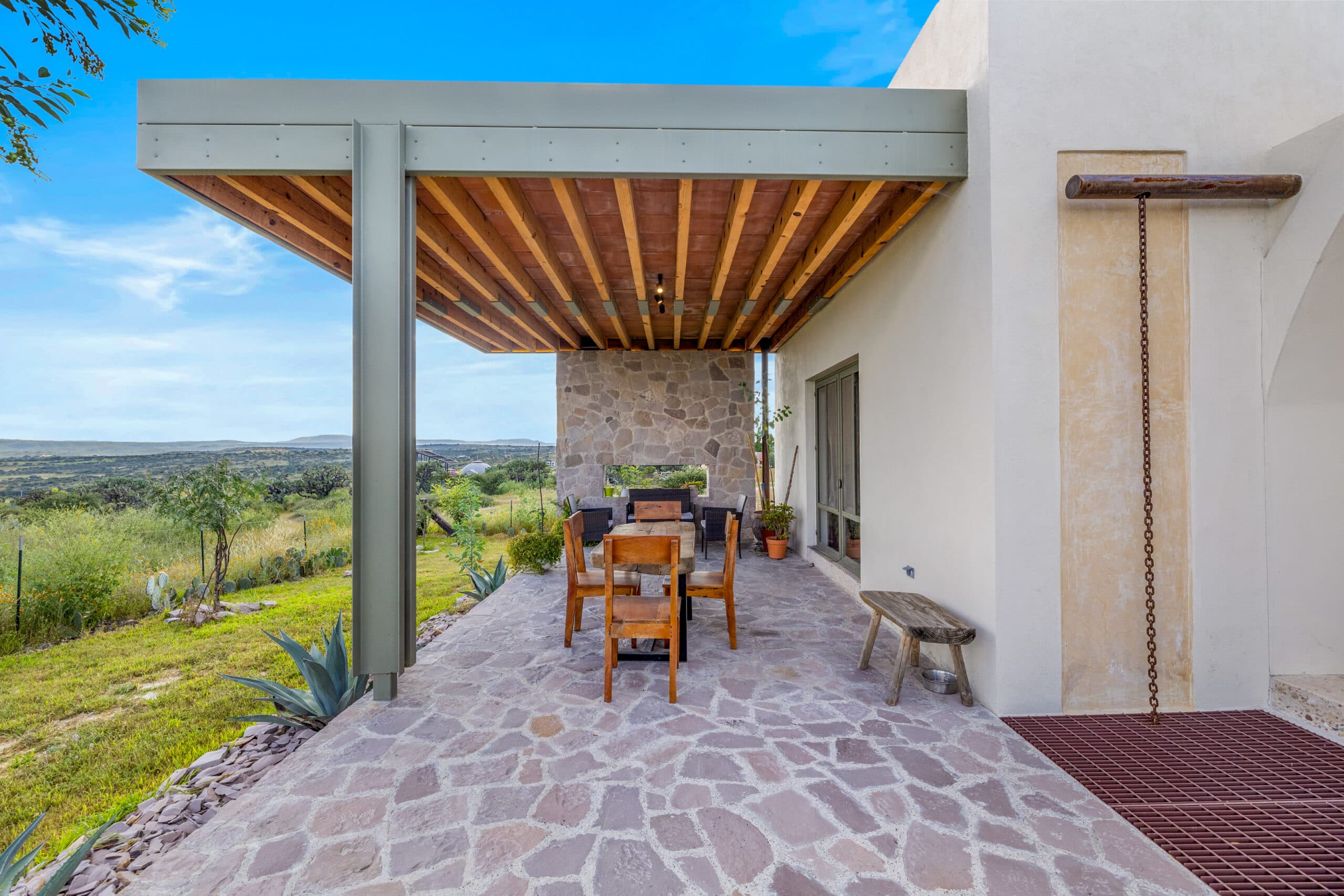 Casa Mahis — photo 6 of 10