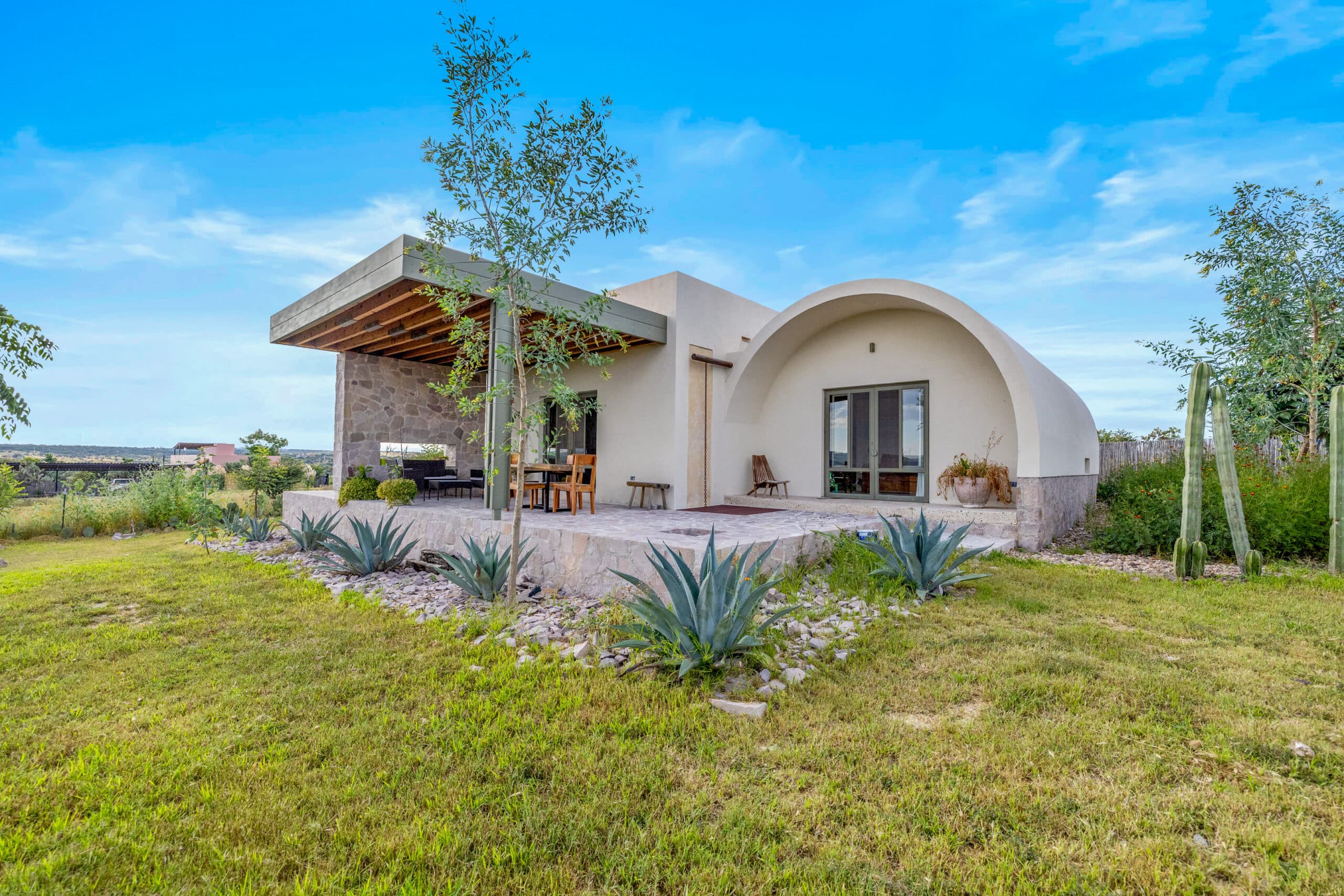 Casa Mahis — photo 8 of 10