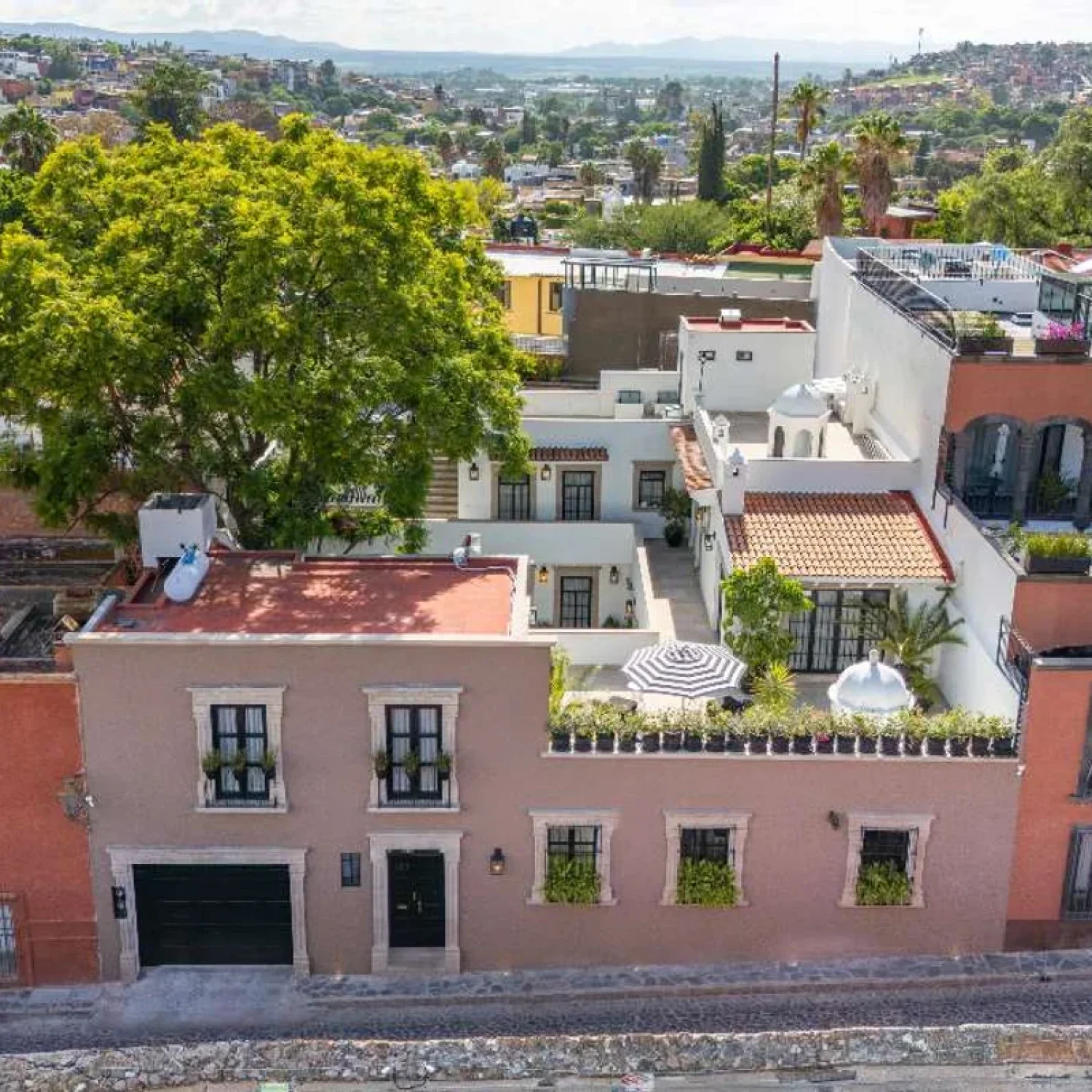 villa-jacaranda-view-above